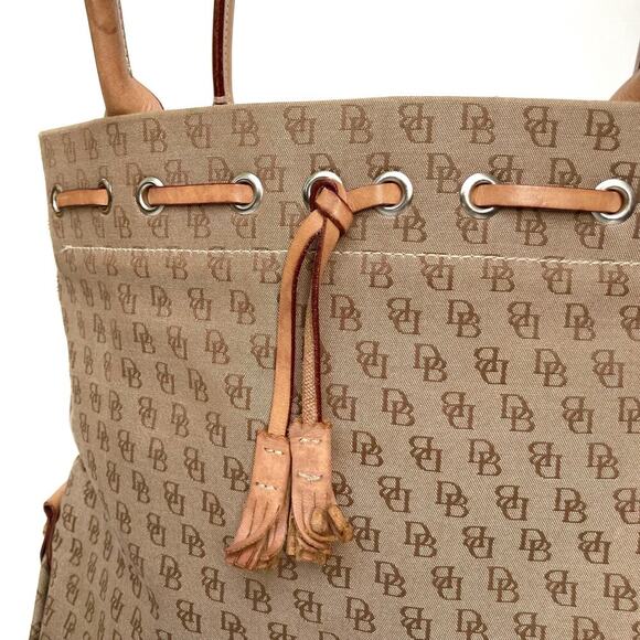 Y2K Dooney Monogram Canvas Tote | Preppy Neutral Shoulder Bag | Fall Heritage - Picture 5 of 16